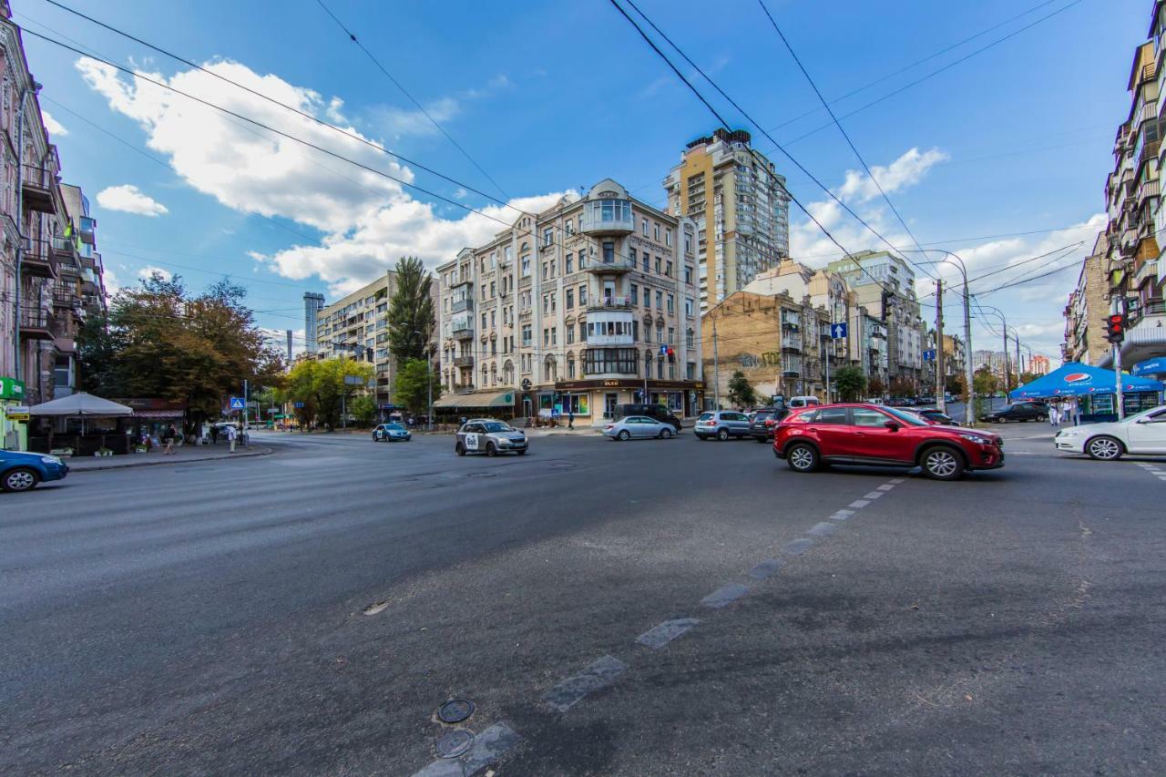 Kyiv City Loft Apart Hotel Bagian luar foto